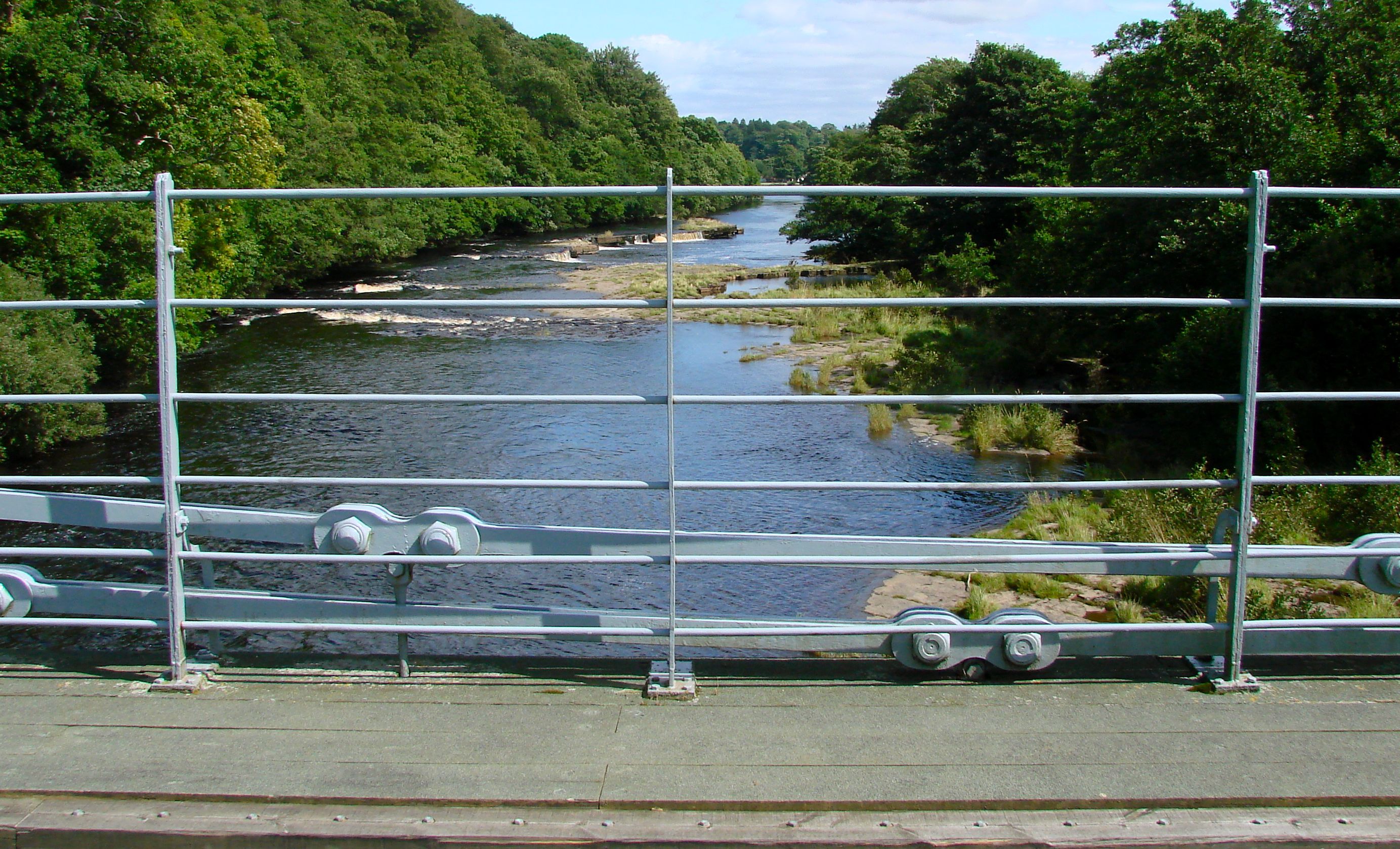 N54o 31' 33.1" W1o 50' 12.7" River Tees